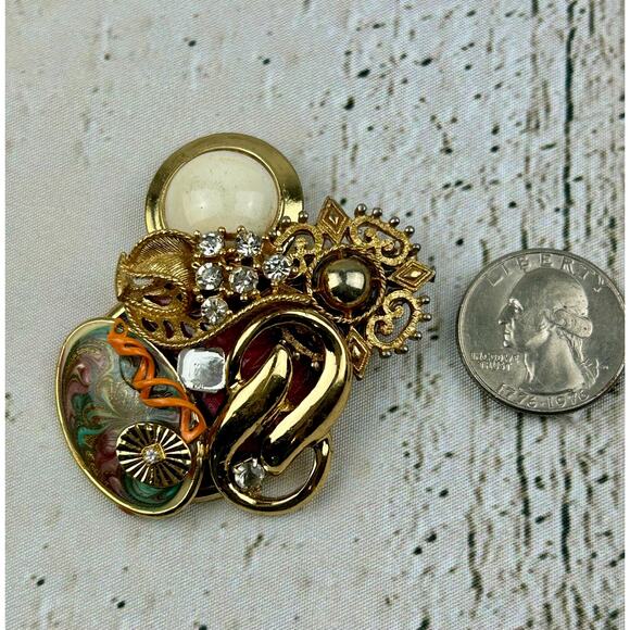 Handmade Jewelry - Hat - Scarf - Handbag - Lapel Brooch - Found Item Brooch - Picture 1 of 3